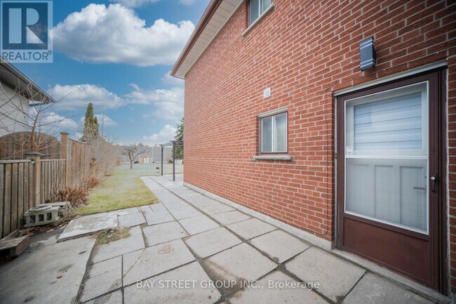 Photo - 1520 Brentano Blvd