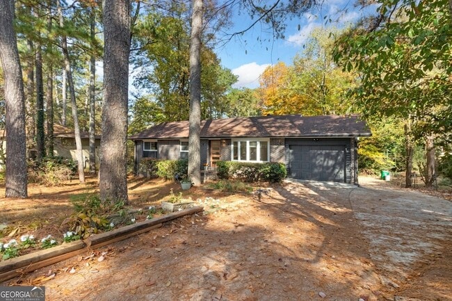 Photo - 2958 Harcourt Dr