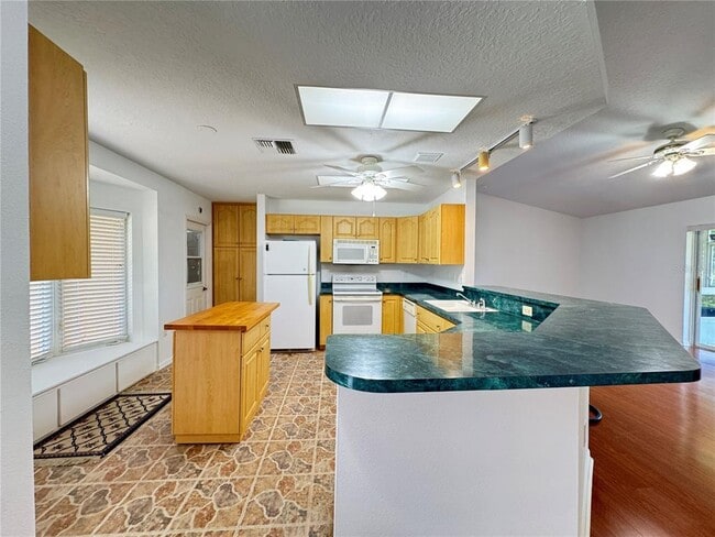 Photo - 21606 Rosewood Ct