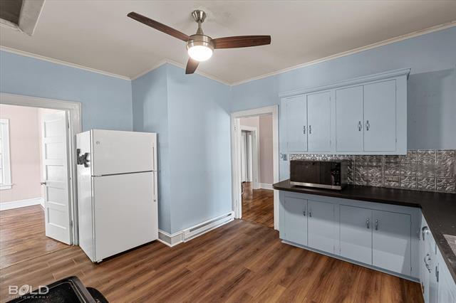 Photo - 202 E Elmwood St