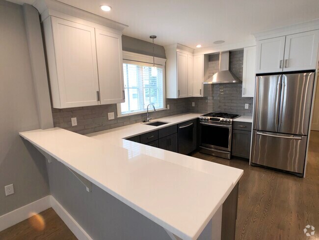 Building Photo - 88 Rossmore Rd Unit 3 Rental