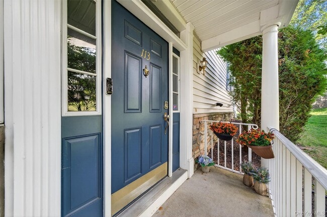 Photo - 113 Barr Ln