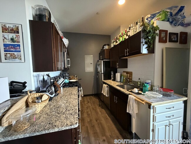 Photo - 160 E Berkeley St Unidad 307