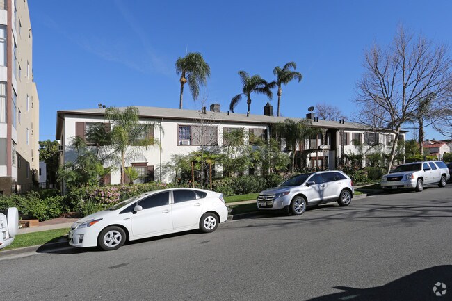 Mc Carty Apartments