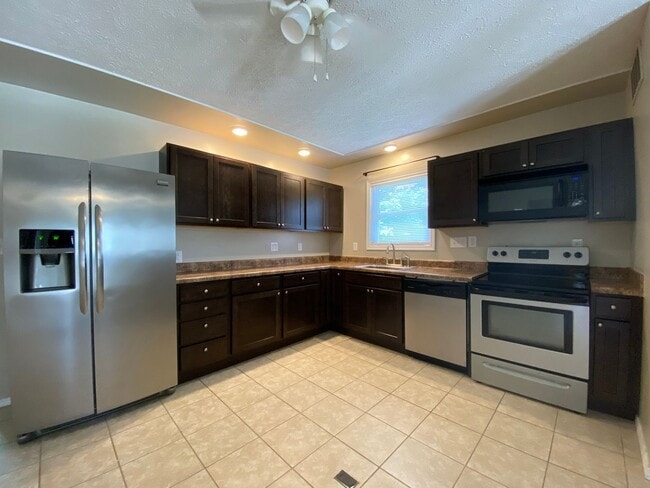 Photo - 7255 S Fairfax Rd Unit 7255