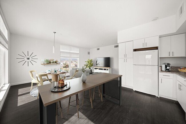 Grand & Linden Family Apartments