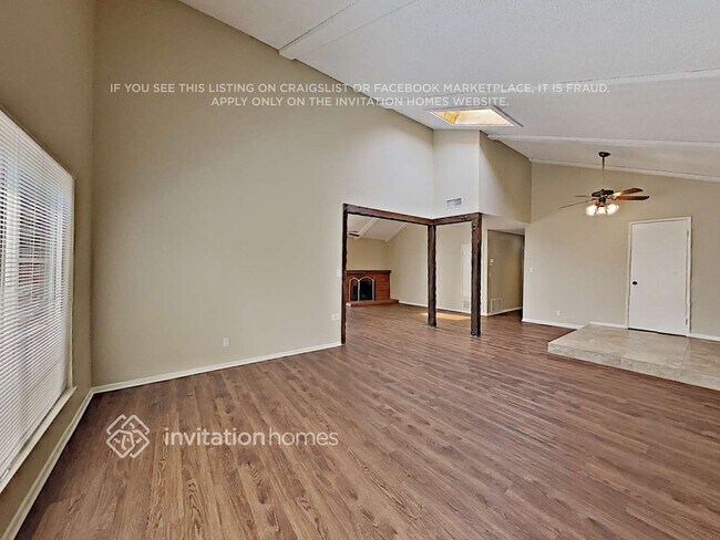 2725 Greenleaf Ave