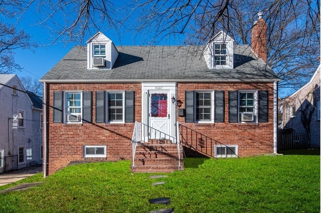 Building Photo - 4607 N Carlin Springs Rd Unit #A