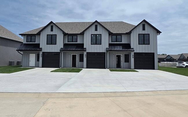 Building Photo - 79 SE 361st Rd Unit A