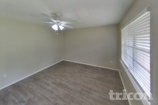 Photo - 3221 Edgebrook Dr