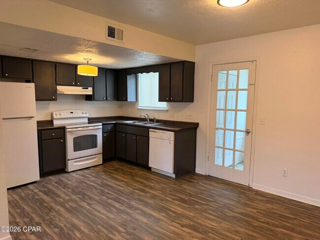 Photo - 5138 Lance St