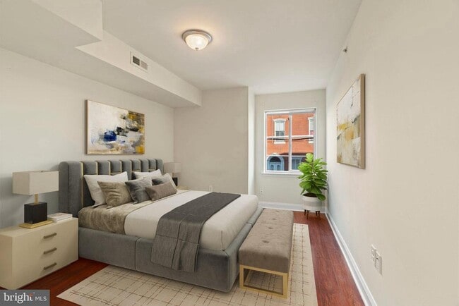 Photo - 1724 Master St