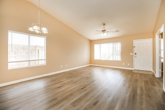 Photo - 11346 E Dartmouth St