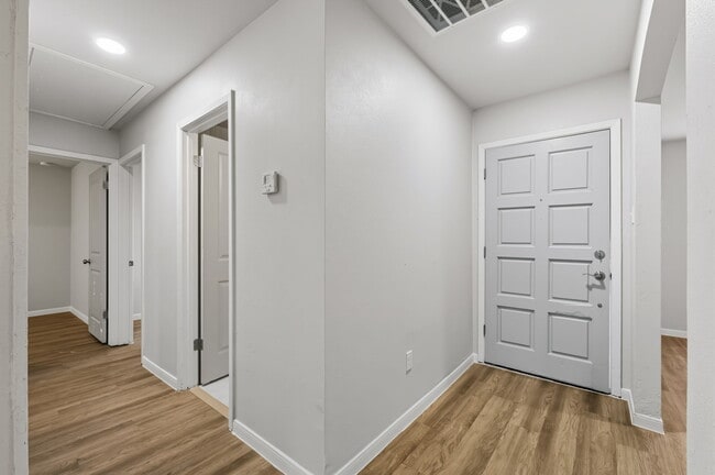 Photo - 2414 Rutledge St