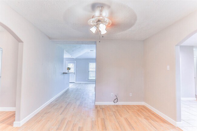 Photo - 7110 Yardley Dr