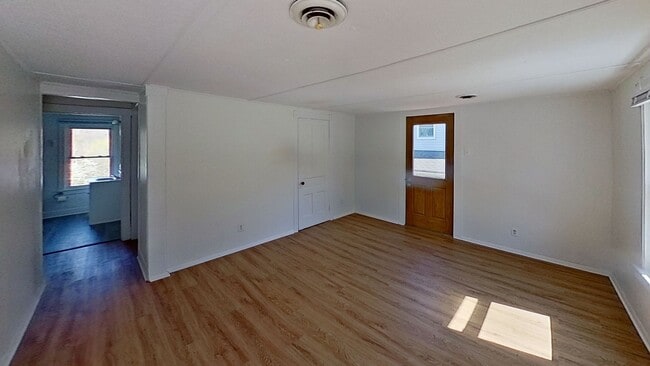 Photo - Spacious 2 Bedroom Duplex