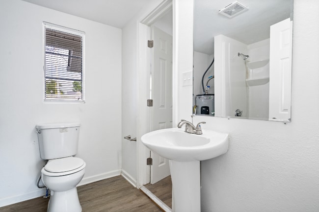 Photo - 102 S West St Unit 1