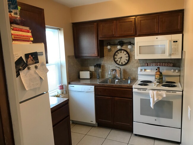 Photo - 2554 N Wauwatosa Ave Unit 1