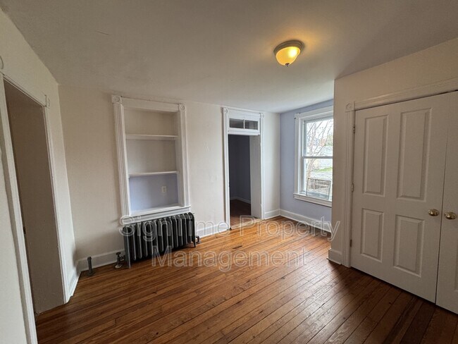 Photo - 42 E Franklin St