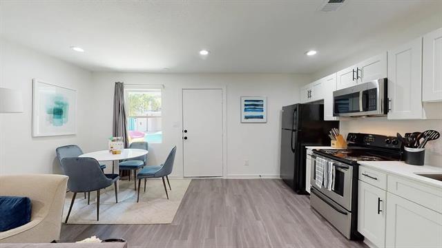 Photo - 321 E 8th St Unidad 104