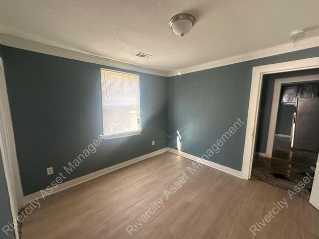 Photo - Cute Duplex Ready for Move In!!!!!!!!