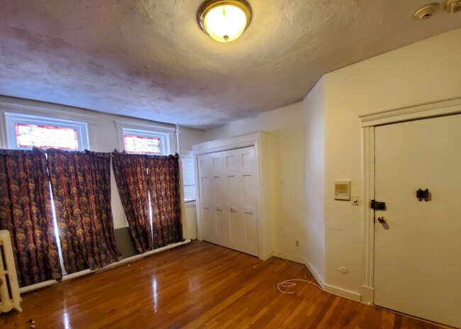 Photo - 23 Temple St Unit 1