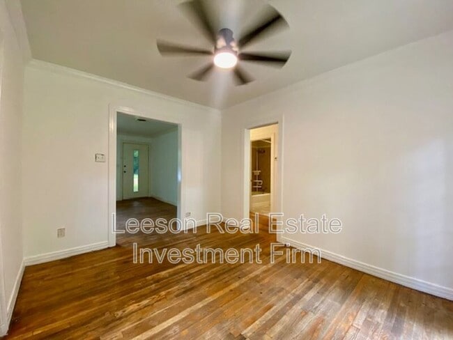 Photo - 132 Yjean St