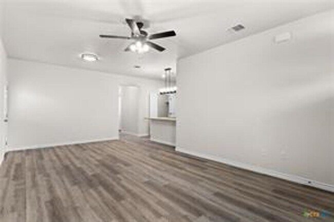 Photo - 121 Leon Ln Unit A