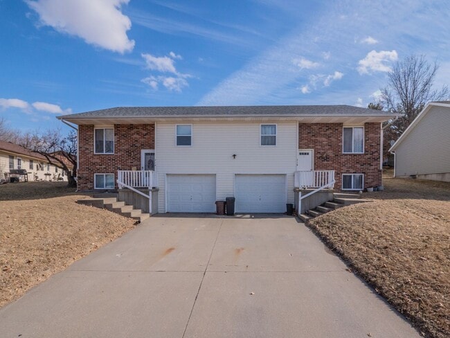 Building Photo - West Torrance Duplex Unit 716