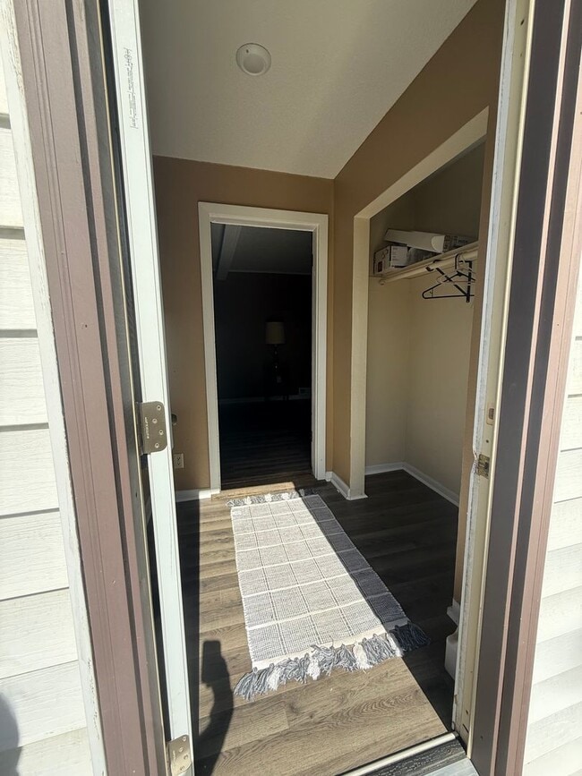 322 9th Ave SW