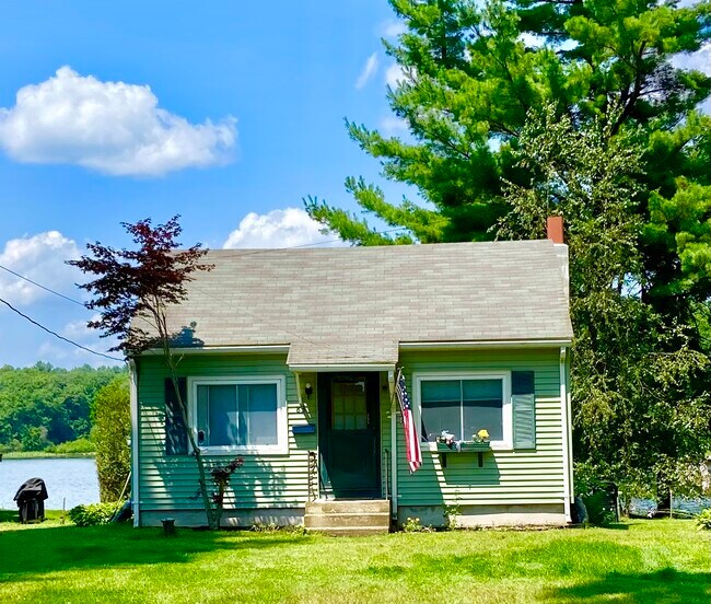 83 Burncoat Ln
