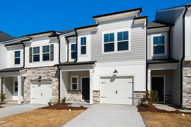 Photo - Luxurious 3-Bedroom Townhome Living in the...