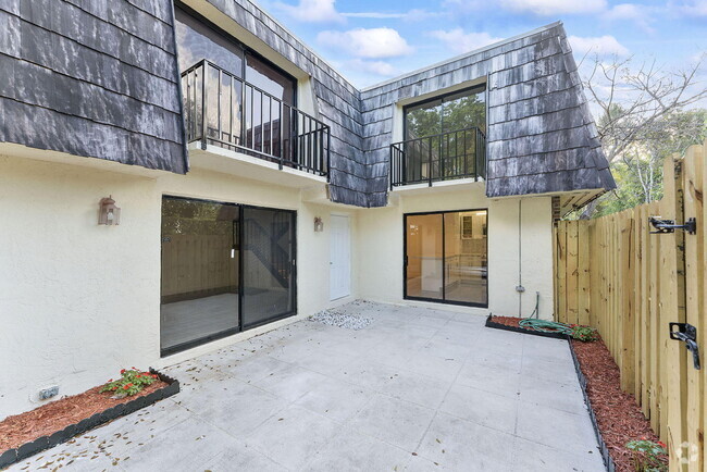 Building Photo - 1624 Forest Lakes Cir Rental