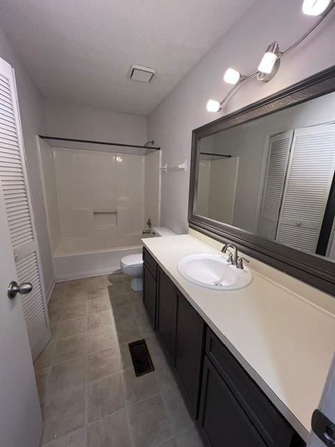 Photo - 4471 Ambras Way NW