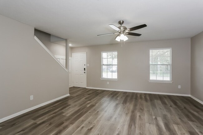 Photo - 2431 Fox River Ln