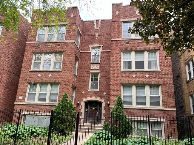 Photo - 5033 N Springfield Ave Apartments Unit 2N