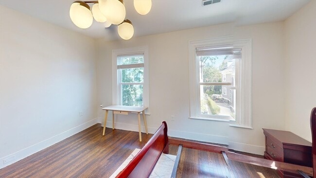 Photo - 7 Abbotsford St Unit 2