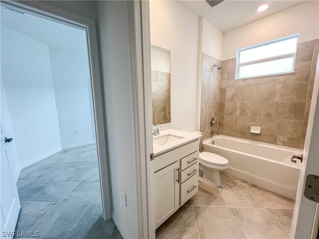 Photo - 14652 BALLAST Way