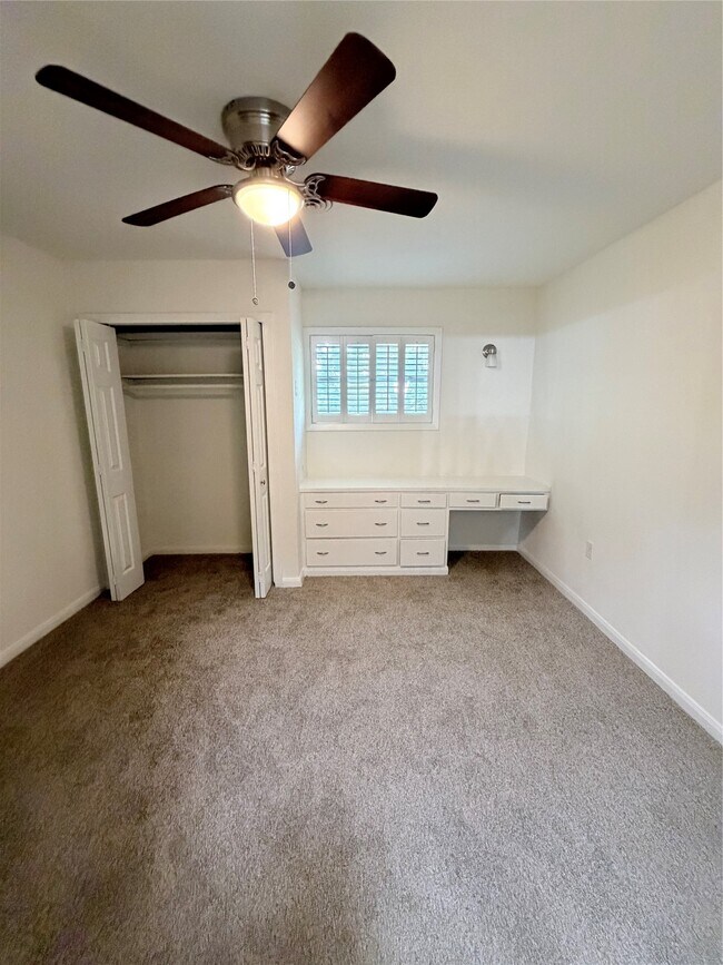 Photo - 807 W Murrill Ave