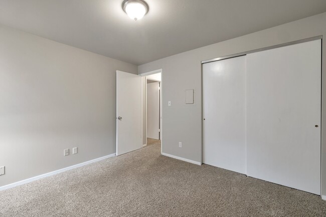 Garden Square Apartments