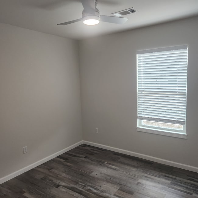 Photo - 143 Hoover Dr