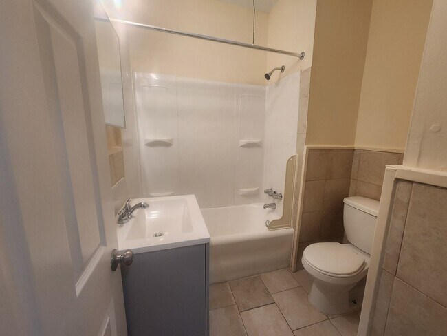 Photo - 4006 Fairfax Rd Unit 2