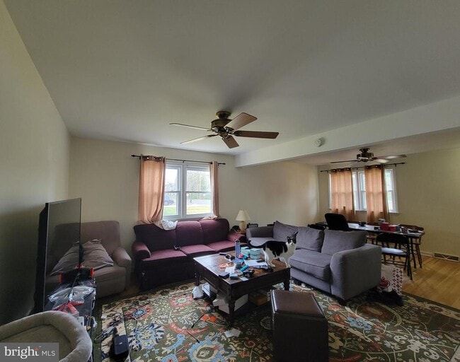 Photo - 212 Cornell Rd