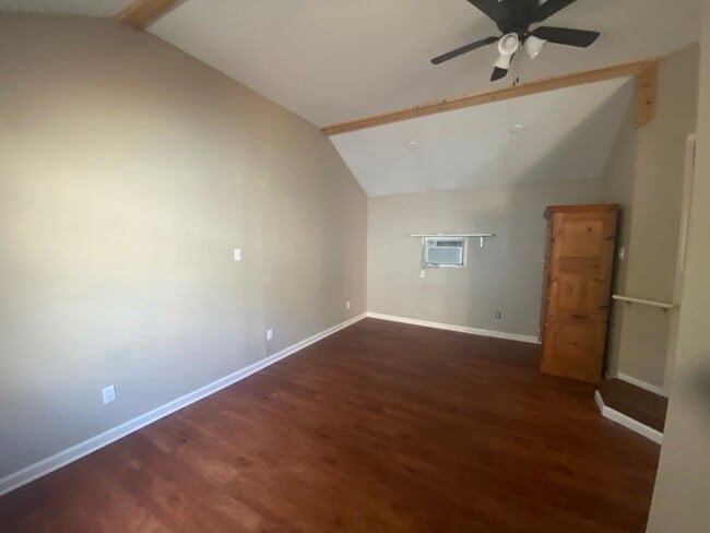 Photo - 3300 Lafayette Ave Unidad B