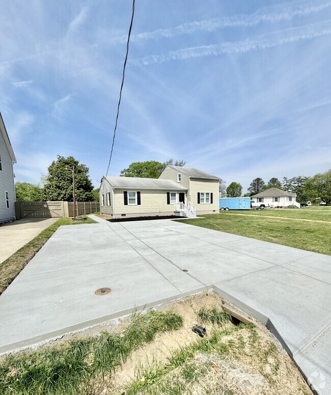 Building Photo - 11918 Dogwood Ave Rental