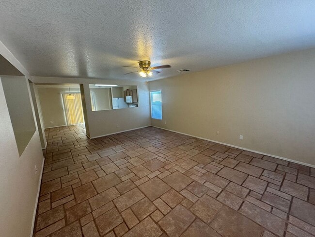 Photo - 3 Bedroom - 2 Bath - 1300 Sq. Ft. Home - Tucson