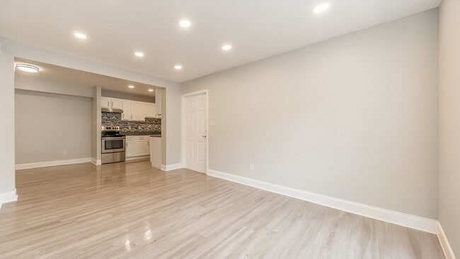 Photo - Crystal Heights Apartments