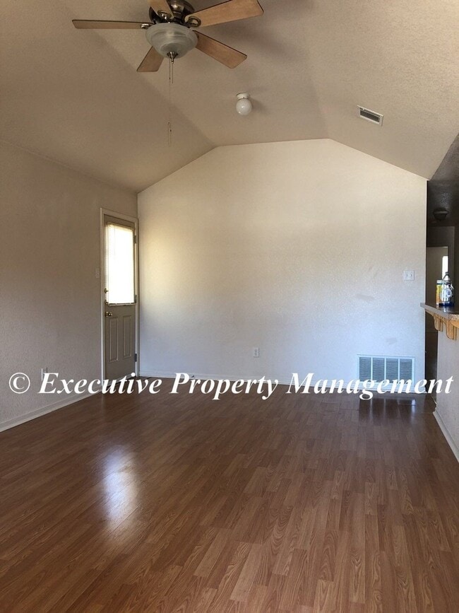 Photo - 314 Janelle Dr Unidad A