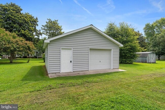 Photo - 8237 Hickory Dr