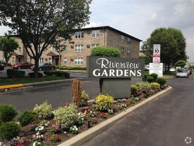 Building Photo - 44 Riverview Ct Unit 44 Rental